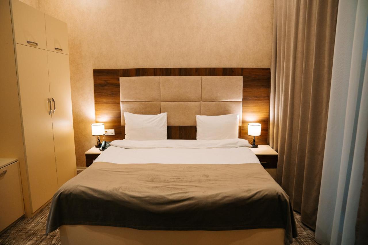 באקו The Clocktower Hotel מראה חיצוני תמונה