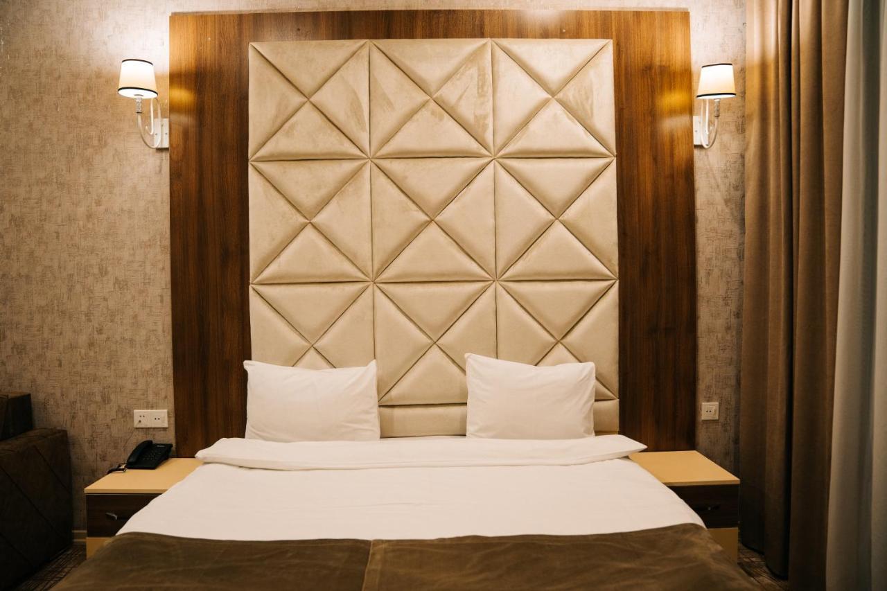באקו The Clocktower Hotel מראה חיצוני תמונה
